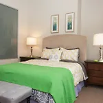 Sunshine Suites At Main St